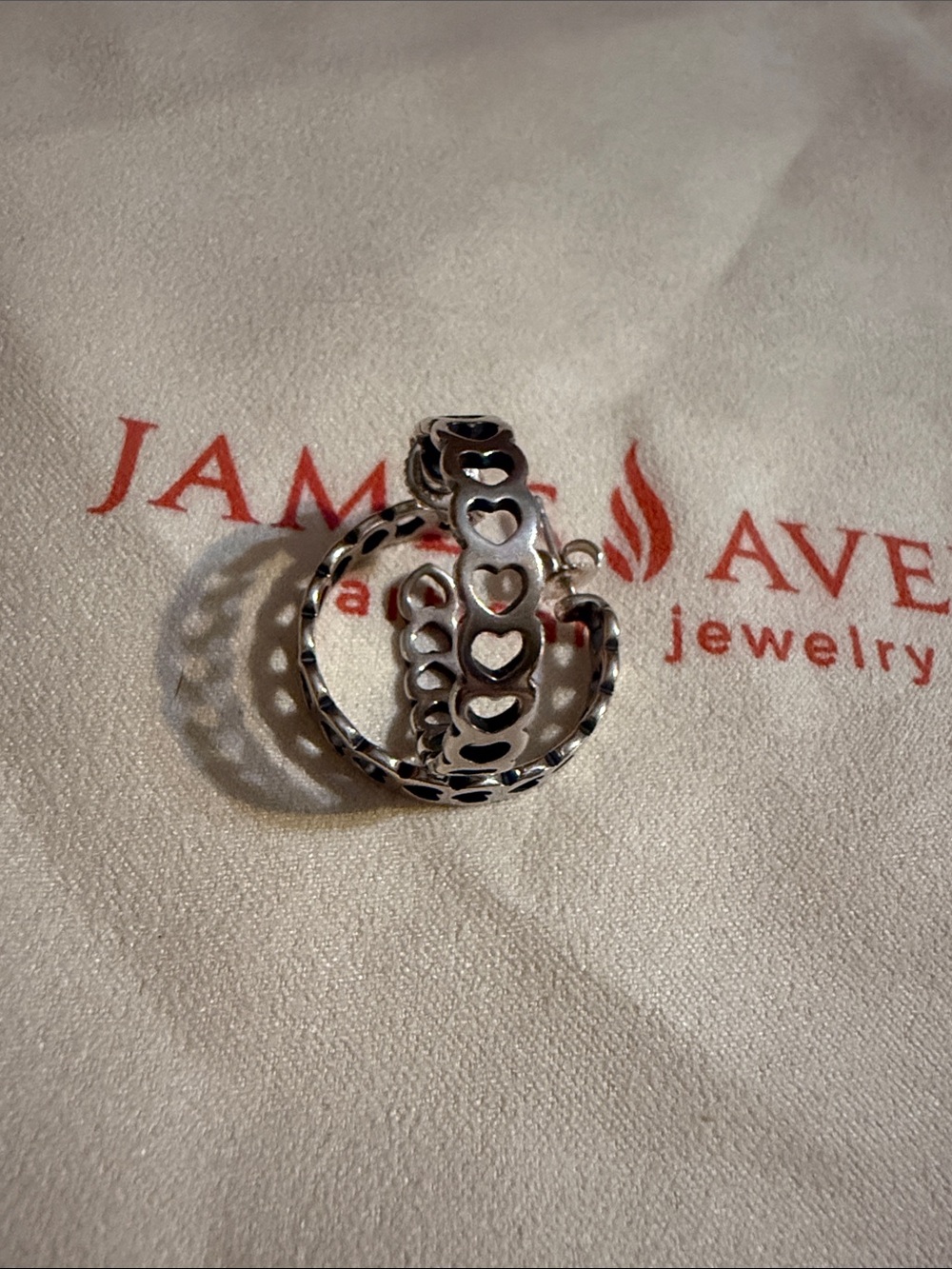James Avery Tiny Hearts Hoops Medium preloved